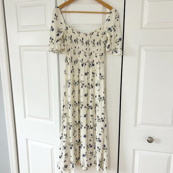 NWOT Reformation Marbella Blue Floral Smocked Puff Sleeve Midi Dress Medium - Picture 2 of 12